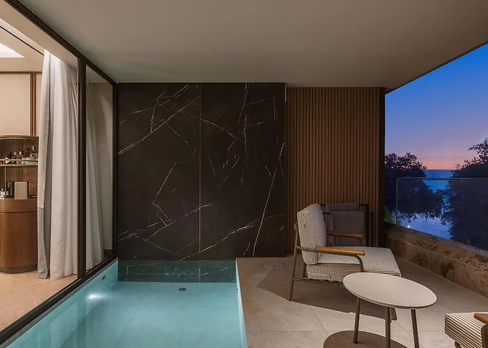 Hilton Chania Old Town & מלון